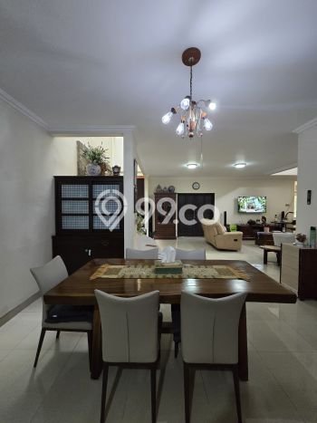 Ready to Use! Luxury House LT 309m2 Desain Modern di Lebak Bulus Ready to Use! Luxury House LT 309m2 Desain Modern di Lebak Bulus