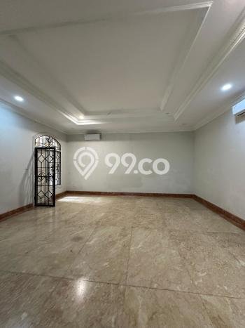 Rumah 8 KT 8 KM di Lokasi Strategis Menteng, Jakarta Pusat Rumah 8 KT 8 KM di Lokasi Strategis Menteng, Jakarta Pusat
