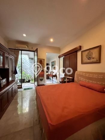 Hunian Eksklusif Siap Huni LT 667m2 di Kebayoran Baru, Jakarta Selatan Hunian Eksklusif Siap Huni LT 667m2 di Kebayoran Baru, Jakarta Selatan