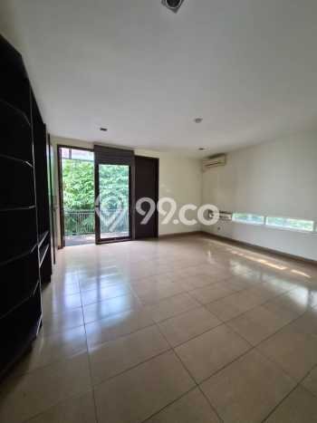 Hunian Minimalis Untuk Disewakan di Kemang Jakarta Selatan 4 KT & 4 KM Hunian Minimalis Untuk Disewakan di Kemang Jakarta Selatan 4 KT & 4 KM