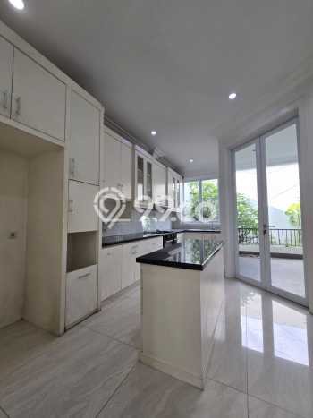 Sewa Rumah Murah di Kemang Jakarta Selatan Punya 4 KT Sewa Rumah Murah di Kemang Jakarta Selatan Punya 4 KT