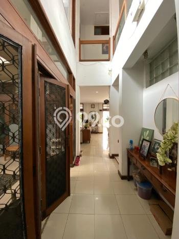 Jual Rumah Luas Elegan Dengan View Eksklusif di Pejaten, Jakarta Selatan Jual Rumah Luas Elegan Dengan View Eksklusif di Pejaten, Jakarta Selatan