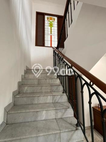 Rumah sewa siap huni 5 KT di Pejaten, Jakarta Selatan Rumah sewa siap huni 5 KT di Pejaten, Jakarta Selatan