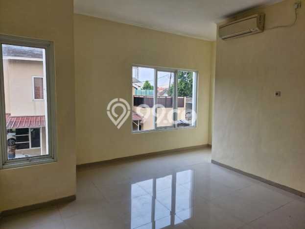 Rumah Mewah LB 156m2 Siap Huni Desain Elegan di Pangkalan Jati, Depok Rumah Mewah LB 156m2 Siap Huni Desain Elegan di Pangkalan Jati, Depok