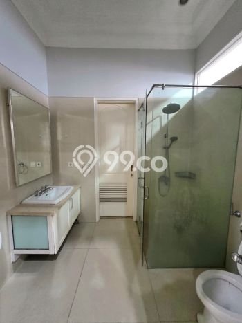 Rumah sewa siap huni 4 Kamar Tidur di Kemang, Jakarta Selatan Rumah sewa siap huni 4 Kamar Tidur di Kemang, Jakarta Selatan