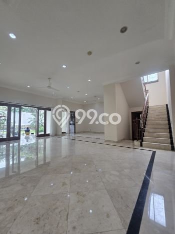 Disewakan! Rumah 5 Kamar Tidur &
5 Kamar Mandi di Kemang, Jakarta Selatan Disewakan! Rumah 5 Kamar Tidur &
5 Kamar Mandi di Kemang, Jakarta Selatan