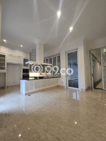 Dijual Rumah Premium dengan Fasilitas Sekitar Komplit di Kebayoran Baru, Jakarta Selatan Dijual Rumah Premium dengan Fasilitas Sekitar Komplit di Kebayoran Baru, Jakarta Selatan
