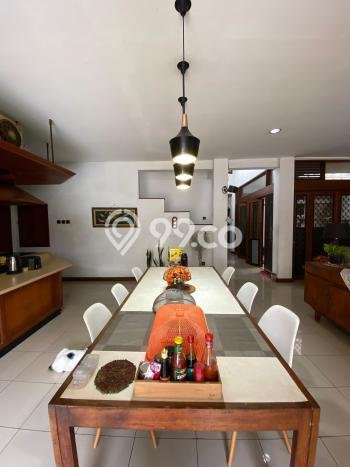 Jual Rumah Luas Elegan Dengan View Eksklusif di Pejaten, Jakarta Selatan Jual Rumah Luas Elegan Dengan View Eksklusif di Pejaten, Jakarta Selatan