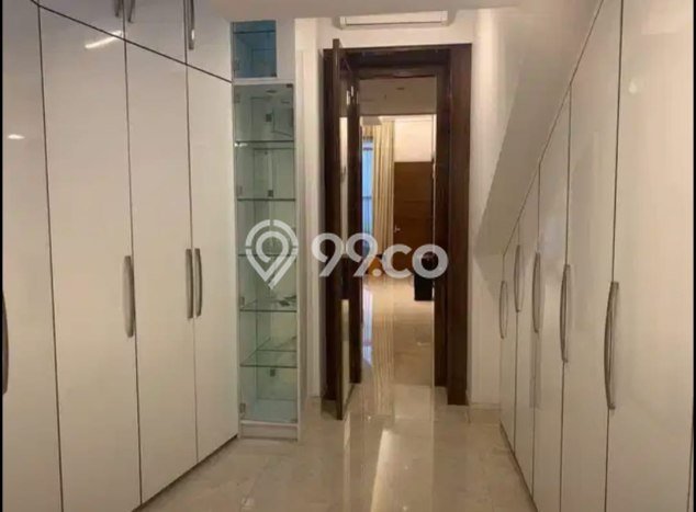 Hunian Ideal dengan LT 600m2 & LB 600m2 Disewakan di Pondok Indah Hunian Ideal dengan LT 600m2 & LB 600m2 Disewakan di Pondok Indah