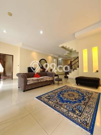 Rumah Bagus Disewakan di Pondok Indah, Jakarta Selatan LT 435m2, LB 600m2 Rumah Bagus Disewakan di Pondok Indah, Jakarta Selatan LT 435m2, LB 600m2
