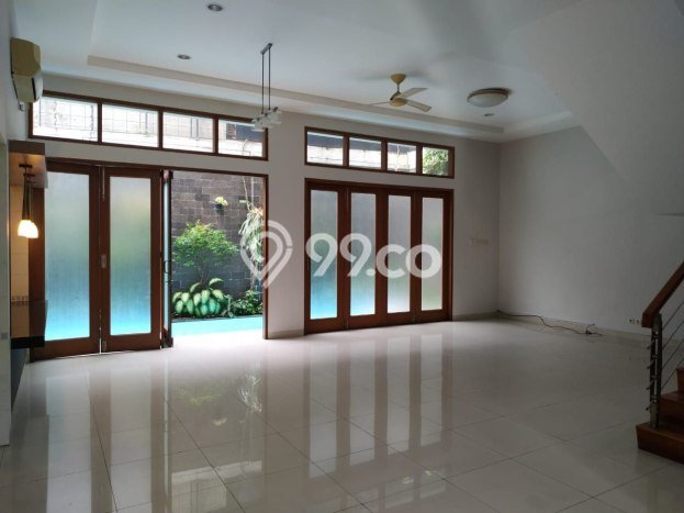 Rumah 4 Kamar Siap Huni Dikontrakkan di Kebayoran Baru Harga Kompetitif Rumah 4 Kamar Siap Huni Dikontrakkan di Kebayoran Baru Harga Kompetitif