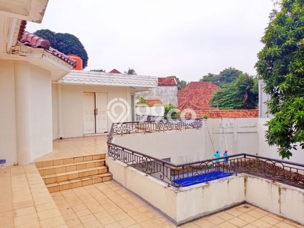 Disewakan Rumah Modern di Menteng Harga Rp 1,8 Miliar/ Tahun Disewakan Rumah Modern di Menteng Harga Rp 1,8 Miliar/ Tahun