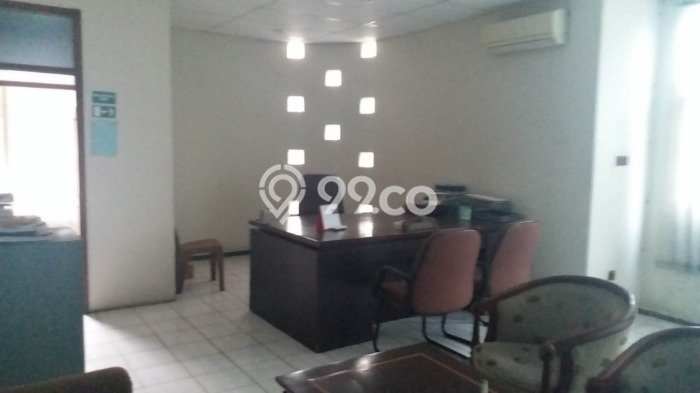Kantor di Tenggilis Mejoyo, Luas 600m2m², Area Komersial, Posisi Strategis Kantor di Tenggilis Mejoyo, Luas 600m2m², Area Komersial, Posisi Strategis