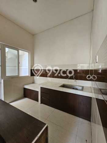 Rumah Elit Modern Siap Huni di Pakuwon City Surabaya Rumah Elit Modern Siap Huni di Pakuwon City Surabaya
