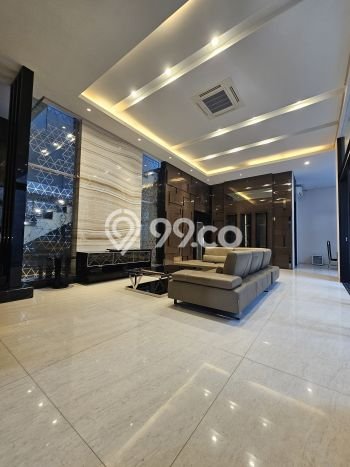 Dijual Rumah Luas Megah Dengan View Cantik di Citraland, Surabaya Dijual Rumah Luas Megah Dengan View Cantik di Citraland, Surabaya