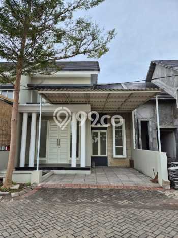 Rumah Modern Minimalis 3 Kamar Bisa Langsung Pindah di Rungkut Rumah Modern Minimalis 3 Kamar Bisa Langsung Pindah di Rungkut