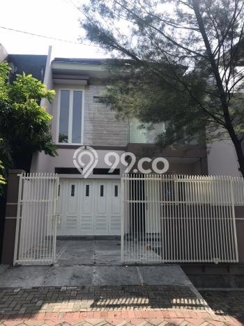 Rumah Nyaman LB 260m2m² Lokasi Tenang di Wiyung, Surabaya Rumah Nyaman LB 260m2m² Lokasi Tenang di Wiyung, Surabaya