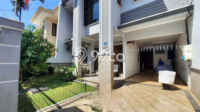 KESEMPATAN TERBAIK! Tersedia KPR Rumah Modern lokasi , Surabaya, Luas 200m2m² Bangunan 250m2m² KESEMPATAN TERBAIK! Tersedia KPR Rumah Modern lokasi , Surabaya, Luas 200m2m² Bangunan 250m2m²