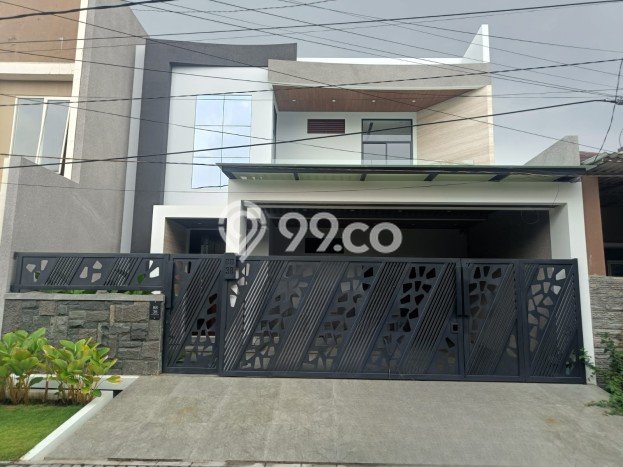 Rumah Elit LB 300m2 Siap Huni Desain Elegan di Surabaya Kota, Surabaya Rumah Elit LB 300m2 Siap Huni Desain Elegan di Surabaya Kota, Surabaya