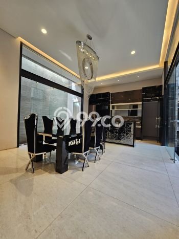 Dijual Rumah Luas Megah Dengan View Cantik di Citraland, Surabaya Dijual Rumah Luas Megah Dengan View Cantik di Citraland, Surabaya