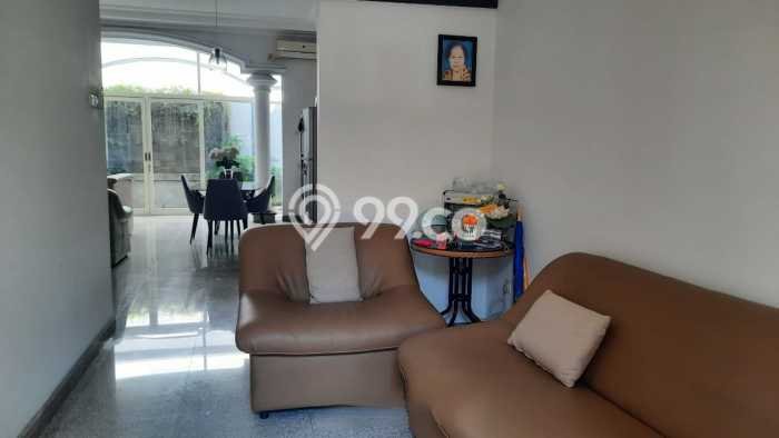 KESEMPATAN TERBAIK! Tersedia KPR Rumah Modern lokasi , Surabaya, Luas 200m2m² Bangunan 250m2m² KESEMPATAN TERBAIK! Tersedia KPR Rumah Modern lokasi , Surabaya, Luas 200m2m² Bangunan 250m2m²