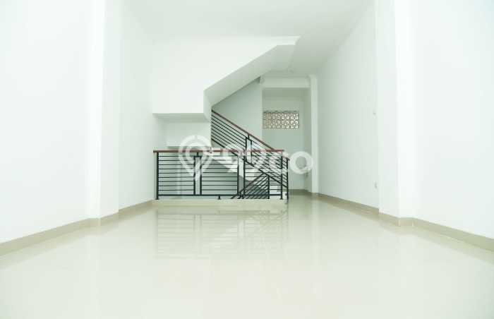 Ruko Komersial Dijual di Wirobrajan Yogyakarta LT 76m2 & LB 180m2 Ruko Komersial Dijual di Wirobrajan Yogyakarta LT 76m2 & LB 180m2