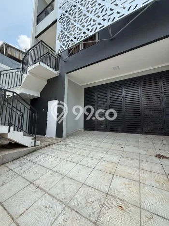 Kost Dijual Lokasi Kelapa Gading, Jakarta Utara, 8 KT, 4 KM, 300m2 Kost Dijual Lokasi Kelapa Gading, Jakarta Utara, 8 KT, 4 KM, 300m2