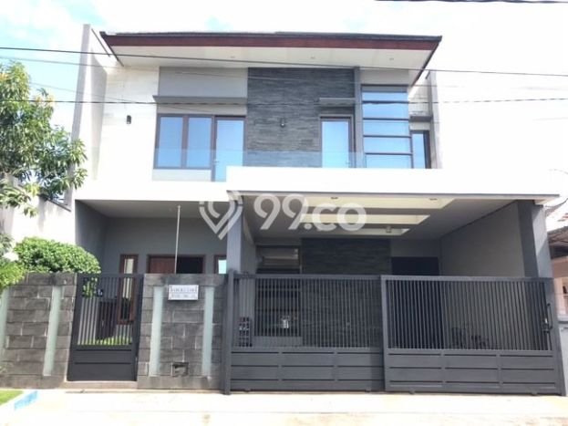 Siap Huni Rumah Mewah 4 Kamar di Rungkut Dekat ke Mana Saja Siap Huni Rumah Mewah 4 Kamar di Rungkut Dekat ke Mana Saja