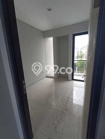 For Sale Hunian Rumah Nyaman 3 KT di Waru, Surabaya For Sale Hunian Rumah Nyaman 3 KT di Waru, Surabaya