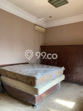 Jual Rumah Mewah Megah Dengan View Eksklusif di Kertajaya, Surabaya Jual Rumah Mewah Megah Dengan View Eksklusif di Kertajaya, Surabaya
