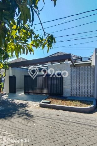 Rumah Terawat area Waru, Surabaya, LT 200m2m², LB 200m2m² Rumah Terawat area Waru, Surabaya, LT 200m2m², LB 200m2m²