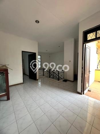 Dijual Rumah Modern 4 KT di Dharma Husada, Surabaya Dijual Rumah Modern 4 KT di Dharma Husada, Surabaya