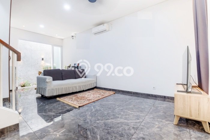 Rumah Strategis Minimalis Lb 140m2 di Ciputat, Tangerang Selatan Rumah Strategis Minimalis Lb 140m2 di Ciputat, Tangerang Selatan