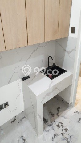 Ruko di Kembangan Selatan, Luas 220m², Lokasi Strategis Ruko di Kembangan Selatan, Luas 220m², Lokasi Strategis