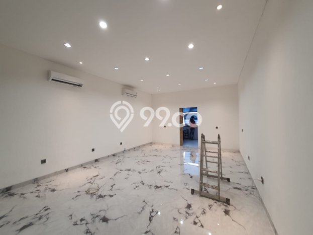 Ruko di Kembangan Selatan, Luas 220m², Lokasi Strategis Ruko di Kembangan Selatan, Luas 220m², Lokasi Strategis