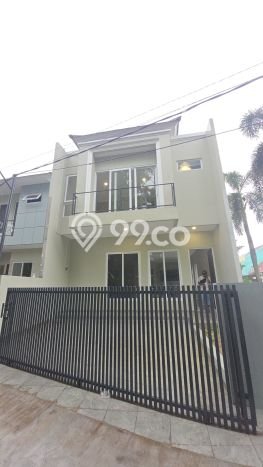 Rumah Mewah LB 154m2 Siap Pakai Desain Elegan di Villa Melati Mas, Tangerang Selatan Rumah Mewah LB 154m2 Siap Pakai Desain Elegan di Villa Melati Mas, Tangerang Selatan