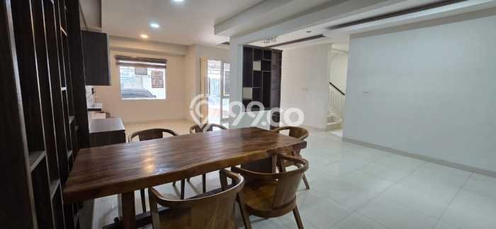 Jual Rumah Luas Elegan Dengan View Eksklusif di Gading Serpong, Tangerang Jual Rumah Luas Elegan Dengan View Eksklusif di Gading Serpong, Tangerang