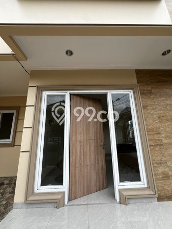 Dijual Rumah Luas Elegan Dengan View Cantik di Gading Serpong, Tangerang Dijual Rumah Luas Elegan Dengan View Cantik di Gading Serpong, Tangerang