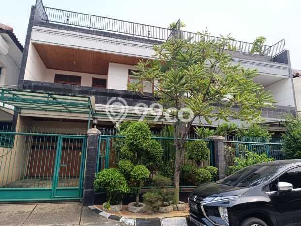 Jual Rumah Eksklusif 6 KT di Tangerang Kota, Tangerang Jual Rumah Eksklusif 6 KT di Tangerang Kota, Tangerang