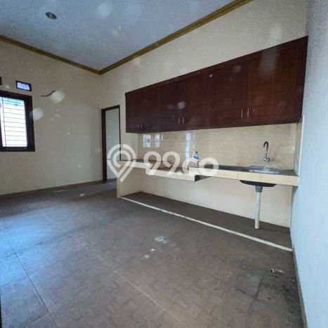 Ready to Use! Luxury House LT 302m2 Desain Modern di Cipadu Ready to Use! Luxury House LT 302m2 Desain Modern di Cipadu