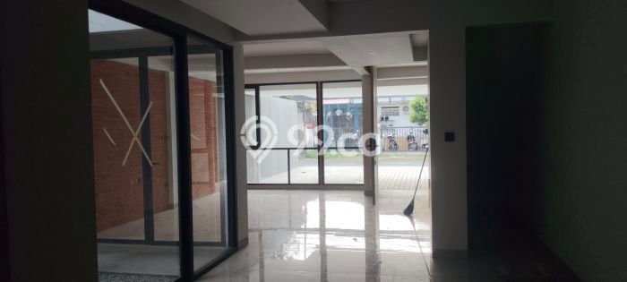 Rumah Lingkungan Asri kawasan Bandung Kota, Bandung, LT 108m² Bangunan 135m² Rumah Lingkungan Asri kawasan Bandung Kota, Bandung, LT 108m² Bangunan 135m²