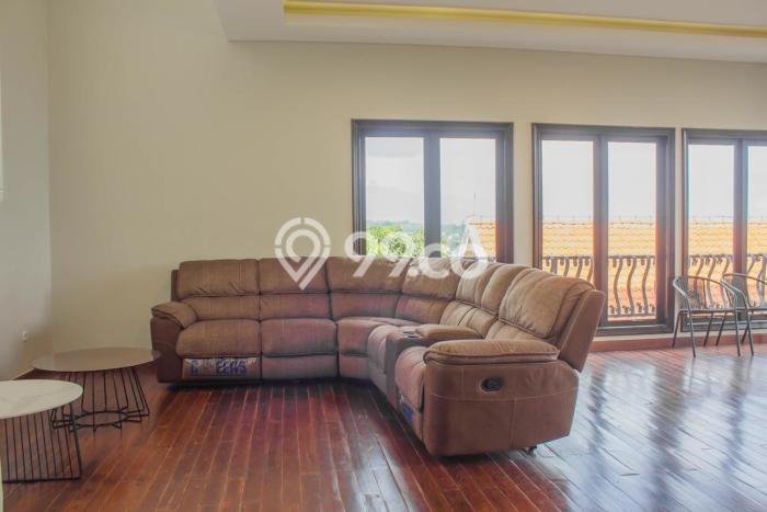 Rumah Elit Modern Tanpa Renovasi di Dago Bandung Rumah Elit Modern Tanpa Renovasi di Dago Bandung
