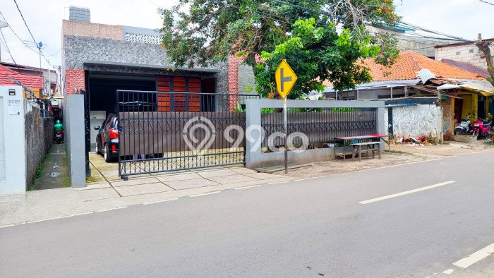 Disewakan Hunian Konsep Minimalis di Makasar Jakarta Timur dengan 4 Kamar Disewakan Hunian Konsep Minimalis di Makasar Jakarta Timur dengan 4 Kamar