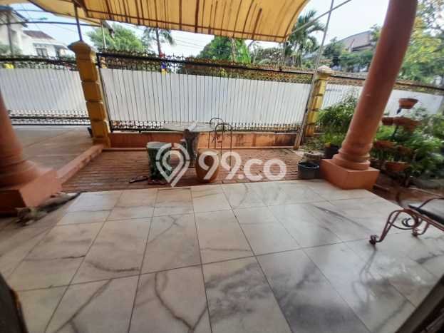 Jual Rumah Luas Elegan Dengan View Eksklusif di Pondok Kelapa, Jakarta Timur Jual Rumah Luas Elegan Dengan View Eksklusif di Pondok Kelapa, Jakarta Timur