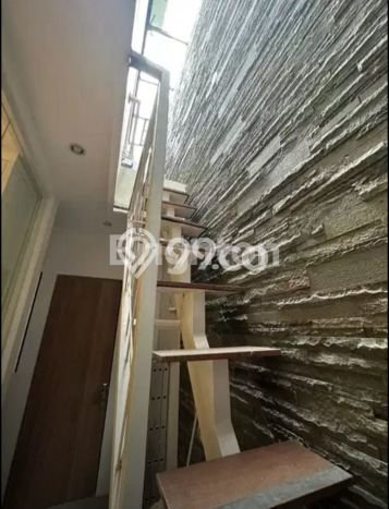 Dijual Cepat Rumah Bagus Siap Huni LB 180m2 di Rungkut, Surabaya Dijual Cepat Rumah Bagus Siap Huni LB 180m2 di Rungkut, Surabaya