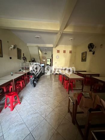 Dijual Rumah Premium dengan Fasilitas Sekitar Lengkap di Wonocolo, Surabaya Dijual Rumah Premium dengan Fasilitas Sekitar Lengkap di Wonocolo, Surabaya