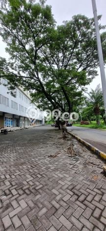 Unit Ruko Dijual di Surabaya LT 63m2 & LB 189m2 Unit Ruko Dijual di Surabaya LT 63m2 & LB 189m2