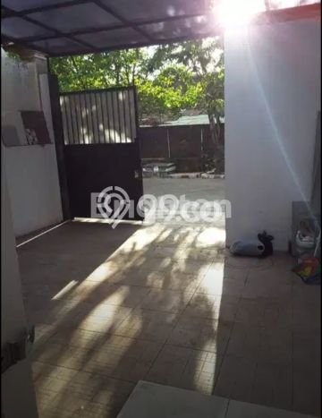 Dijual Cepat Rumah Favorit Siap Huni LB 150m2 di Gubeng, Surabaya Dijual Cepat Rumah Favorit Siap Huni LB 150m2 di Gubeng, Surabaya