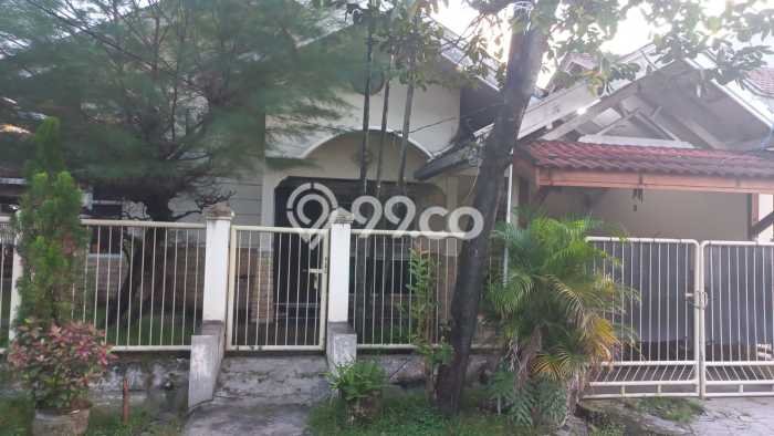 Dijual Rumah Premium dengan Fasilitas Sekitar Komplit di Rungkut, Surabaya Dijual Rumah Premium dengan Fasilitas Sekitar Komplit di Rungkut, Surabaya