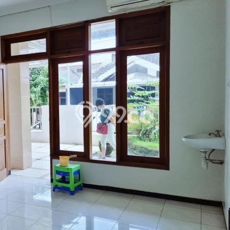 Rumah Luxury Modern Tanpa Renovasi di Ngesrep Semarang Rumah Luxury Modern Tanpa Renovasi di Ngesrep Semarang